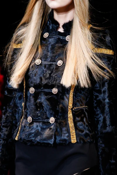 Look 44